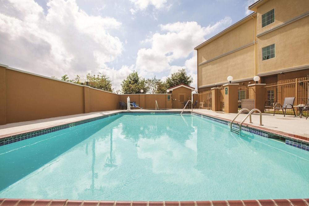 La Quinta By Wyndham Kyle - Austin South Hotel Exterior foto