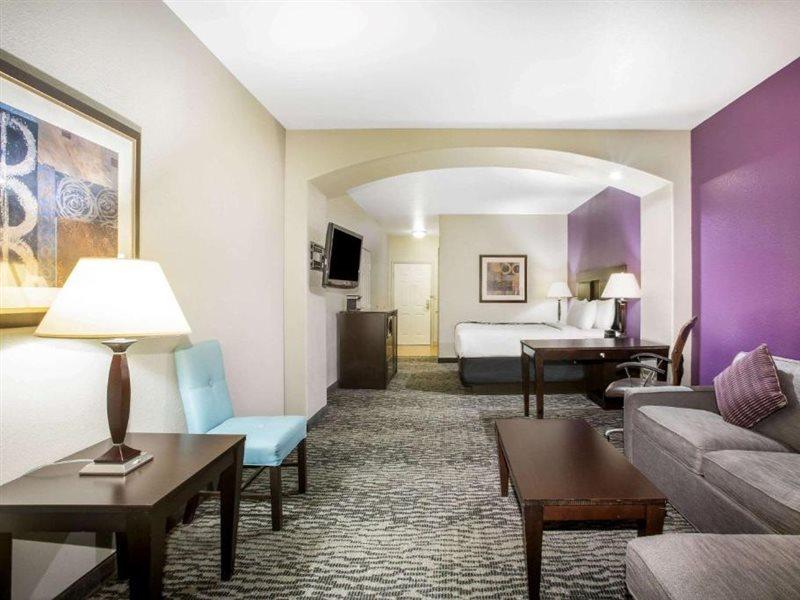 La Quinta By Wyndham Kyle - Austin South Hotel Exterior foto