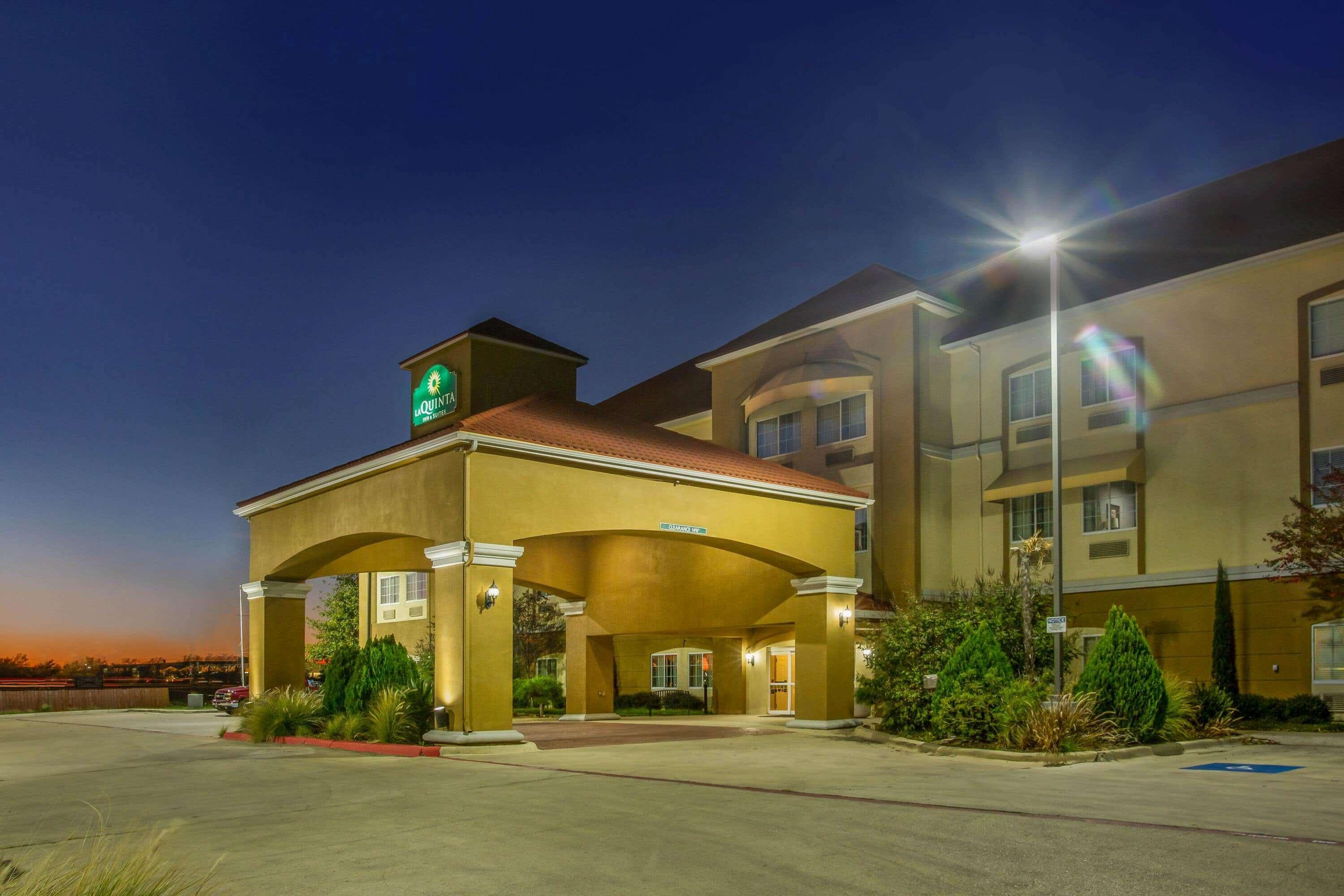 La Quinta By Wyndham Kyle - Austin South Hotel Exterior foto